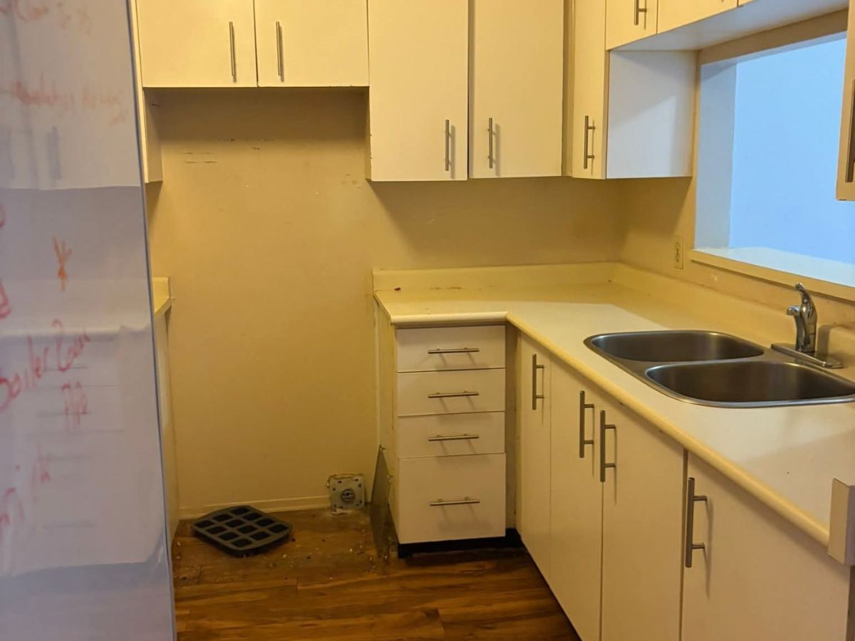 Region of Peel Staionview Kitchen Renovations - GH Electrical Services - Region of Peel Staionview Kitchen Renovations - GH Electrical Services 5